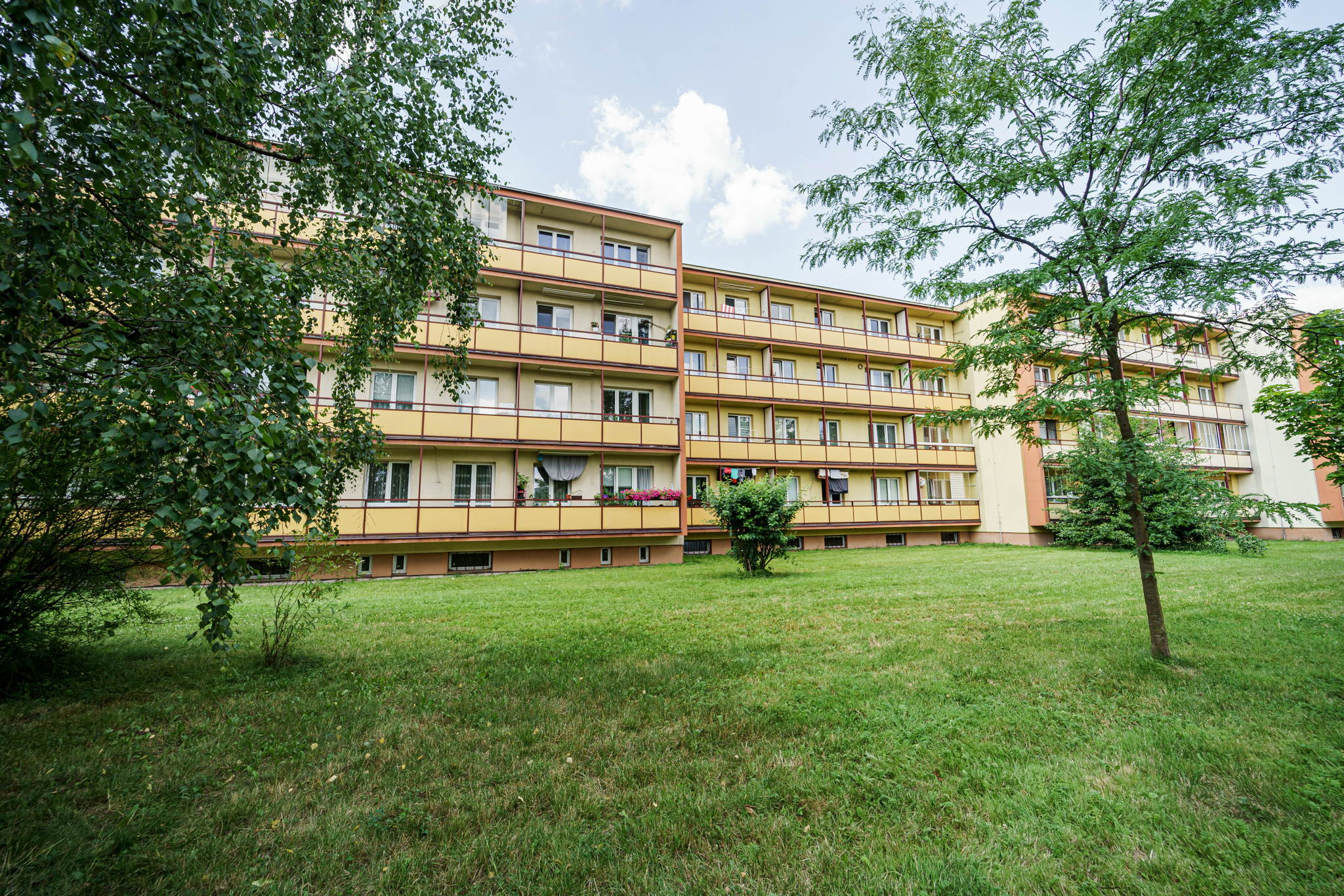 Prodej bytu 2+1 s prostorným balkónem, Karviná